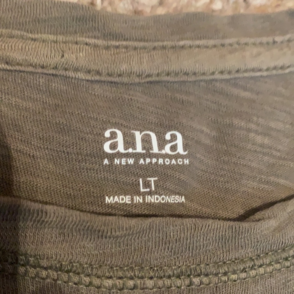 EUC ana olive green t-shirt - Picture 2 of 6